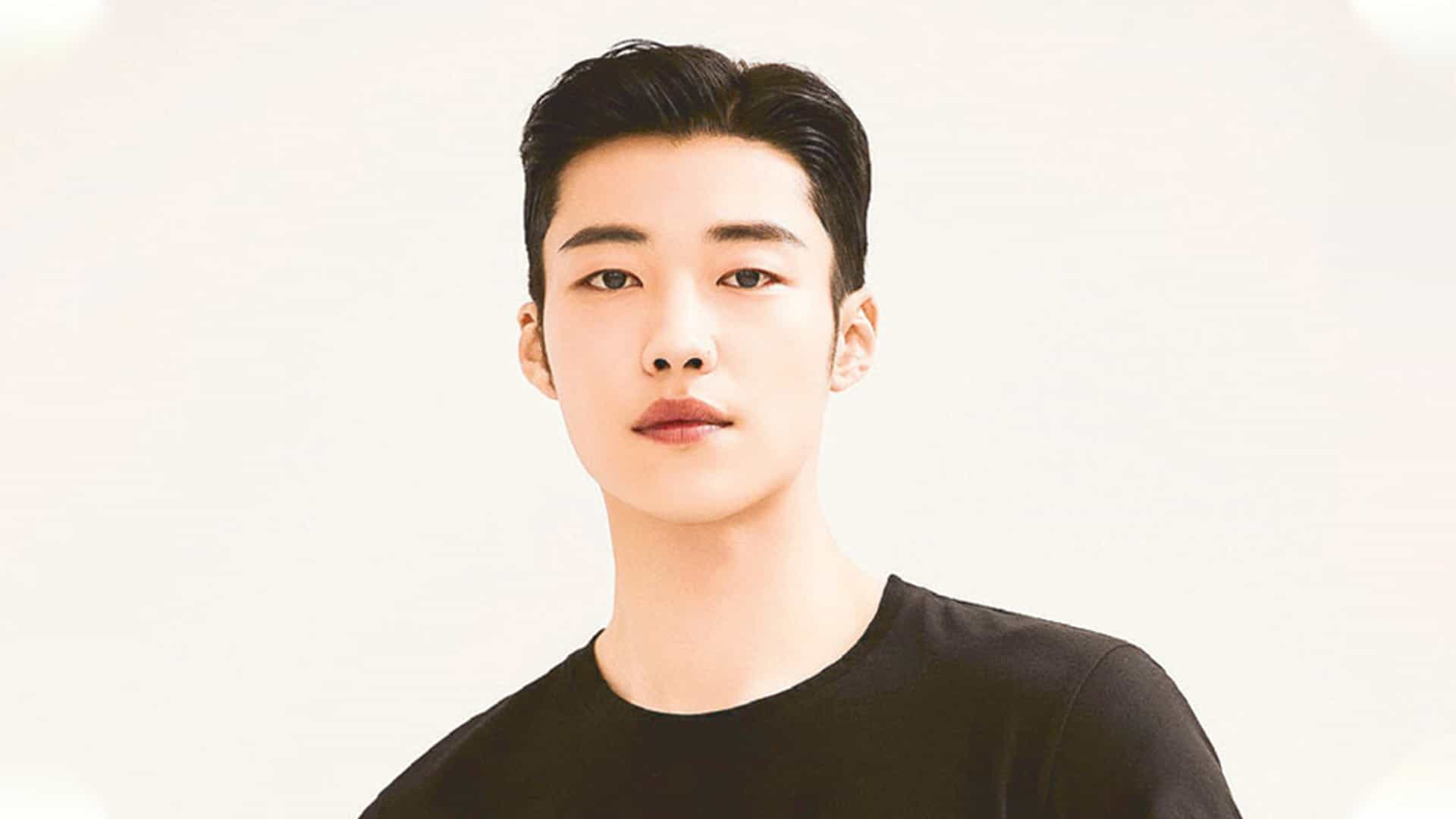 Woo Do Hwan enlists in the military, his agency confirms